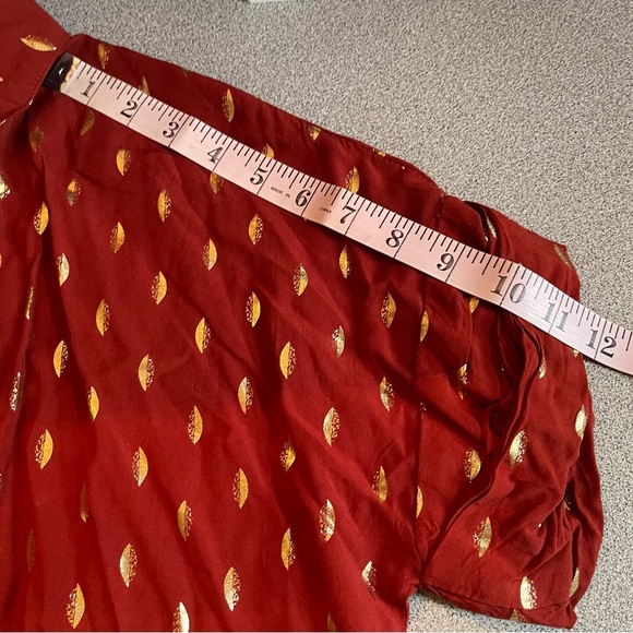 Luna Moon Rusty Red Gold Leaf Blouse Size Medium - Picture 9 of 10